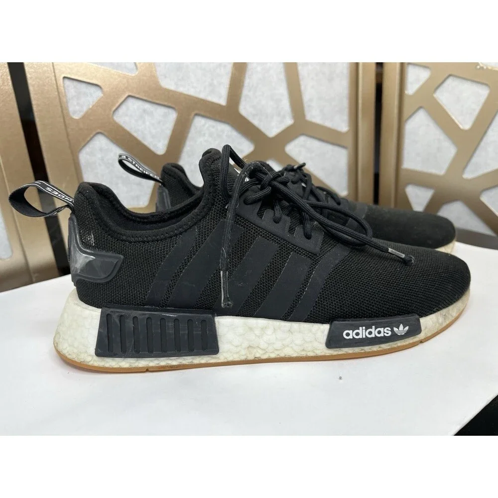 Adidas Originals NMD R1 Black/White/Gum Bottom Sneakers Size Men's 9 GZ9257